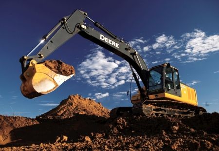 John Deere 200D LC Excavator