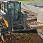 powerful John Deere 333D track loader